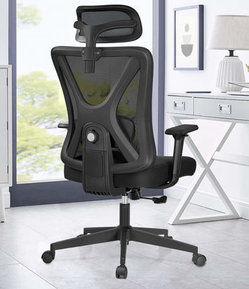 Ergonomischer schwarzer Mesh-Bürostuhl mit hoher Rückenlehne und verstellbarer Lendenwirbelstütze